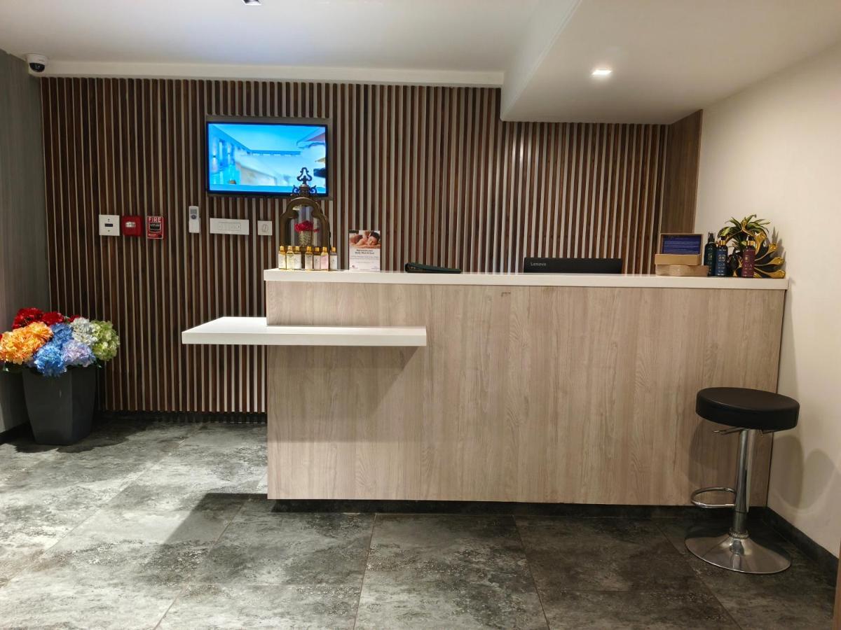 Bellevue Sarovar Premiere Junagadh Exteriör bild
