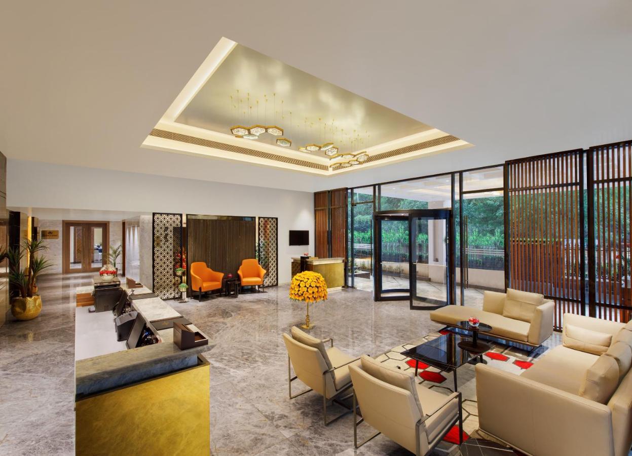 Bellevue Sarovar Premiere Junagadh Exteriör bild